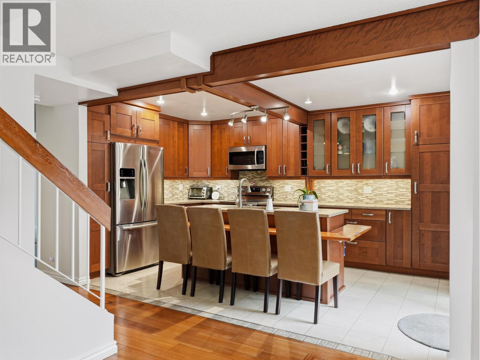 3542 Hurst Place, Vancouver, British Columbia  V5S 4C8 - Photo 8 - R3121016