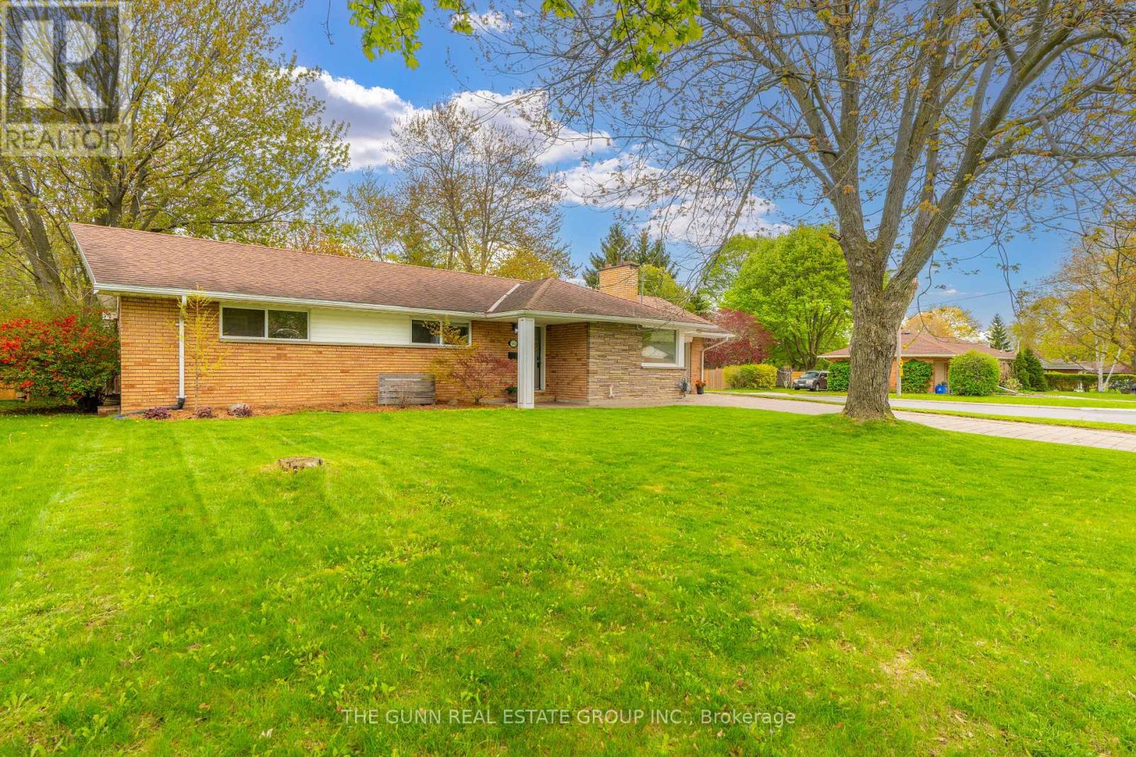 583 Oakridge Drive, London North, Ontario  N6H 3G3 - Photo 3 - X13154668