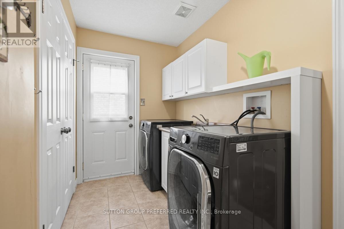 748 Apricot Drive, London South, Ontario  N6K 5A7 - Photo 15 - X13154734