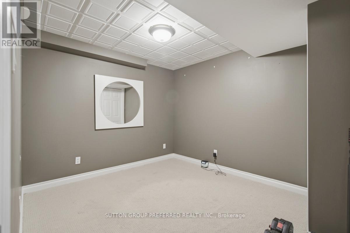 748 Apricot Drive, London South, Ontario  N6K 5A7 - Photo 33 - X13154734