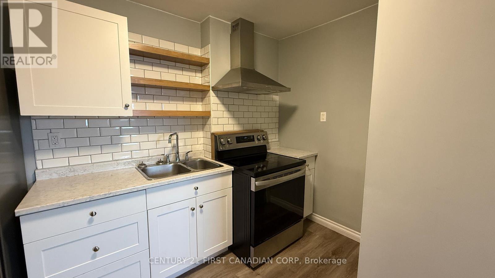 3 - 1072 Dundas Street, London East, Ontario  N5W 3A6 - Photo 1 - X13155120