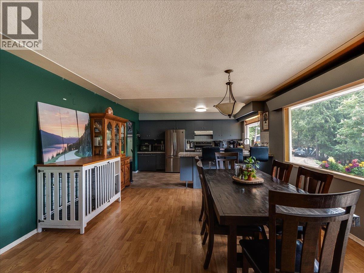 2927 Upper Levels Road, Robson, British Columbia V0G 1X0 - Photo 48 - 10387650