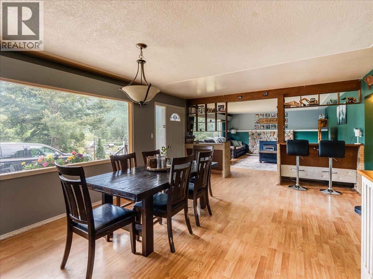 2927 Upper Levels Road, Robson, British Columbia V0G 1X0 - Photo 47 - 10387650