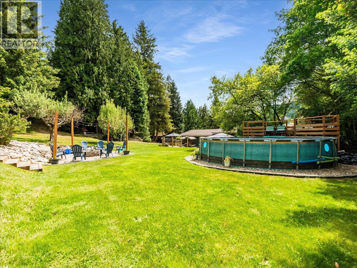 2927 Upper Levels Road, Robson, British Columbia V0G 1X0 - Photo 14 - 10387650