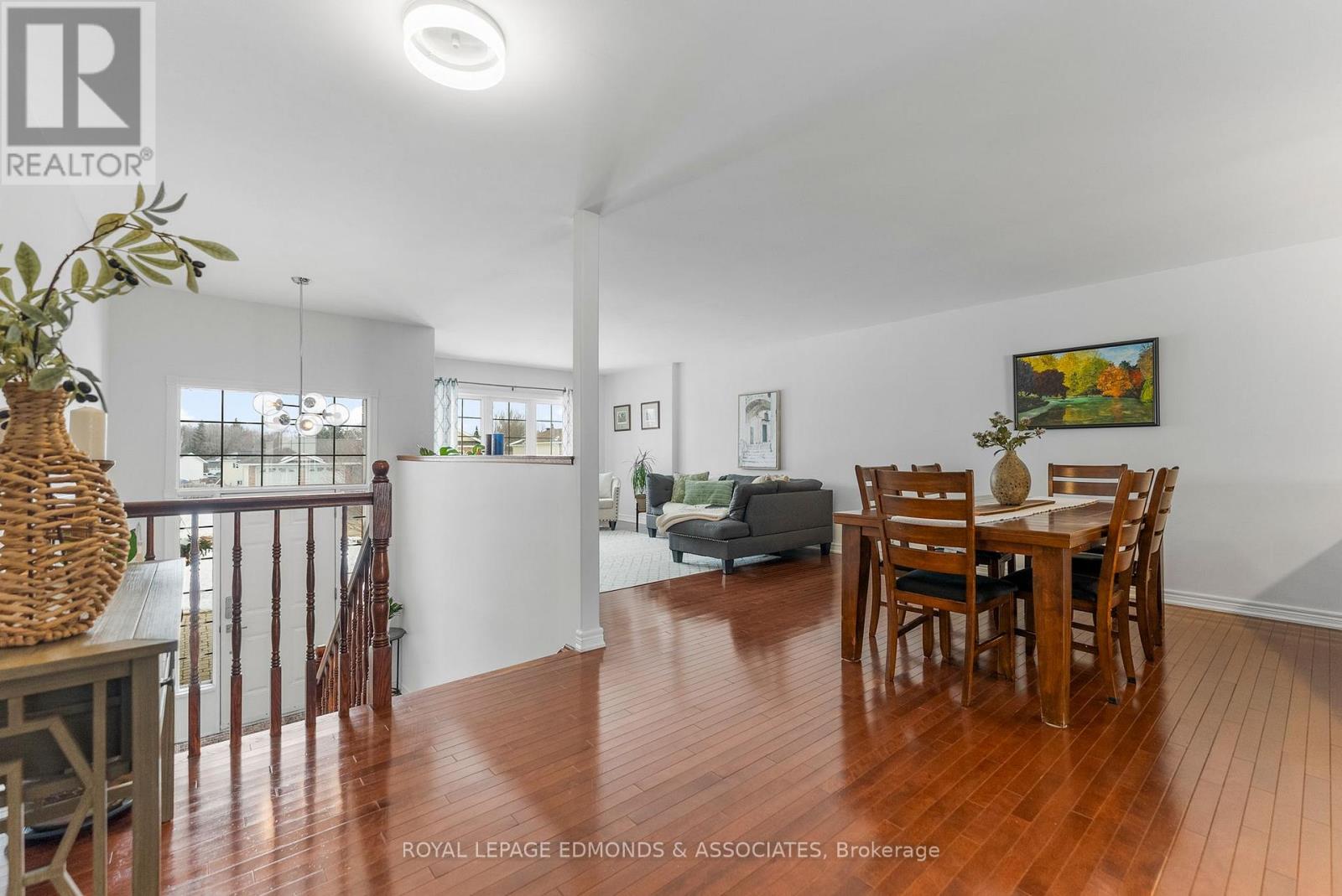 669 Fairview Avenue S, Laurentian Valley, Ontario  K8A 8N4 - Photo 11 - X13154704