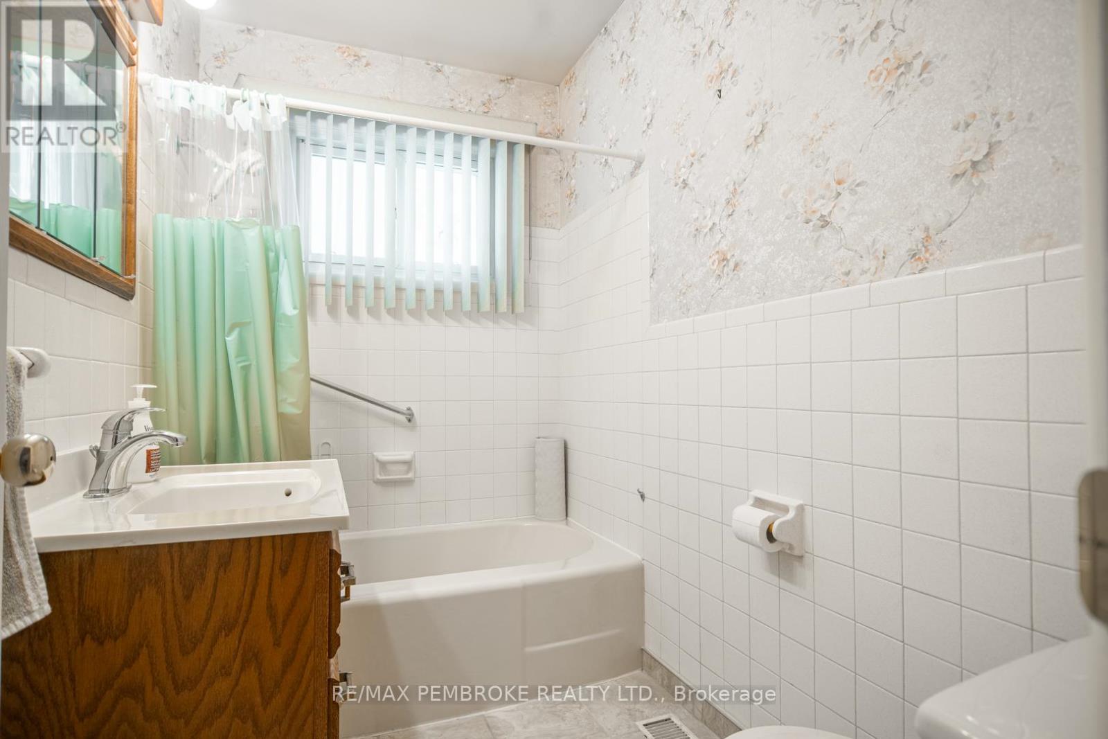 784 Mackay Street, Pembroke, Ontario  K8A 1H2 - Photo 16 - X13154966