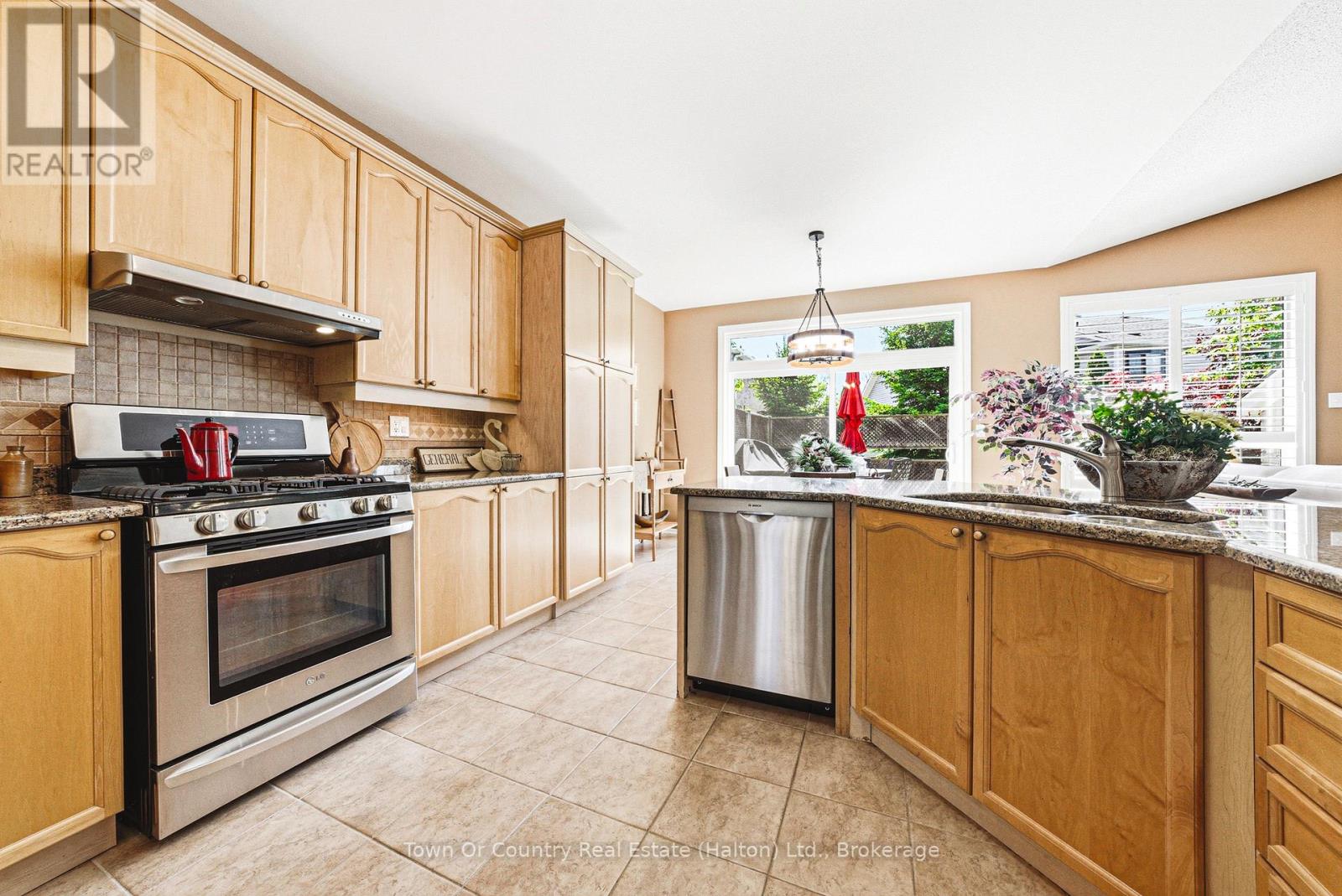 1588 Ramshaw Crescent, Milton, Ontario  L9T 5L9 - Photo 14 - W13154686