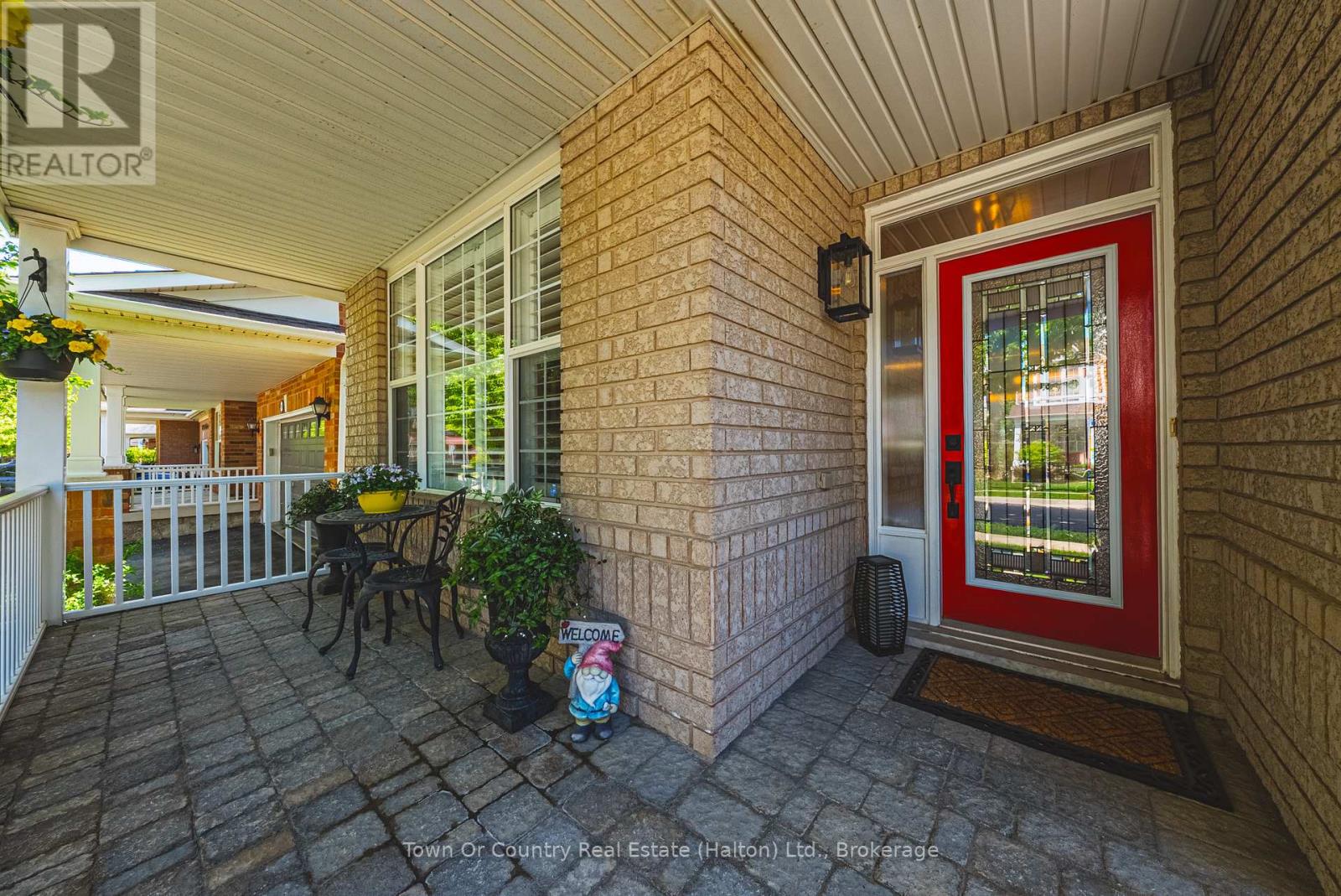 1588 Ramshaw Crescent, Milton, Ontario  L9T 5L9 - Photo 3 - W13154686