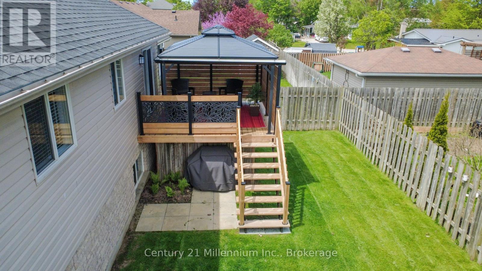 483 Peirson Avenue, Saugeen Shores, Ontario  N0H 2C1 - Photo 3 - X12994594