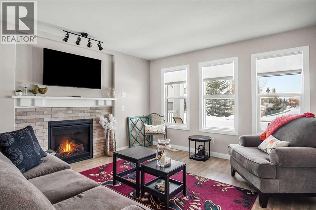 704 Stonehaven Drive, Carstairs, Alberta  T0M 0N0 - Photo 4 - A2313151