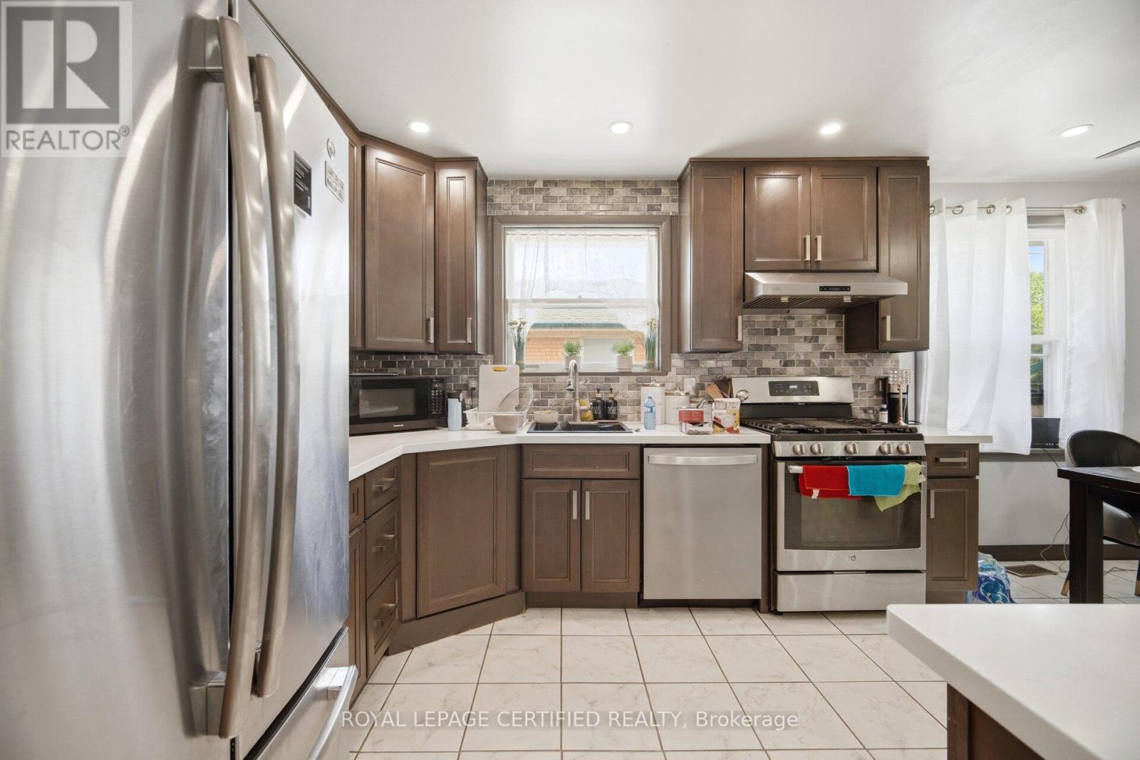 57 Brisco Street, Brampton, Ontario  L6V 1X1 - Photo 13 - W13137380