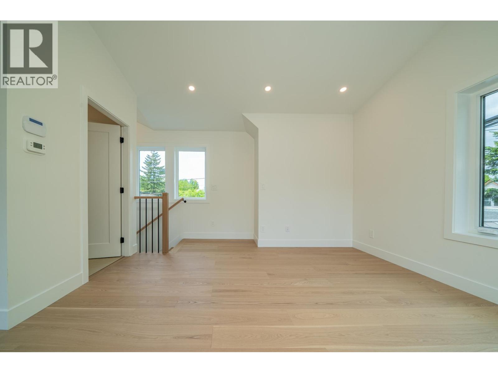 1933 E 4th Avenue, Vancouver, British Columbia  V5N 1K3 - Photo 17 - R3125738