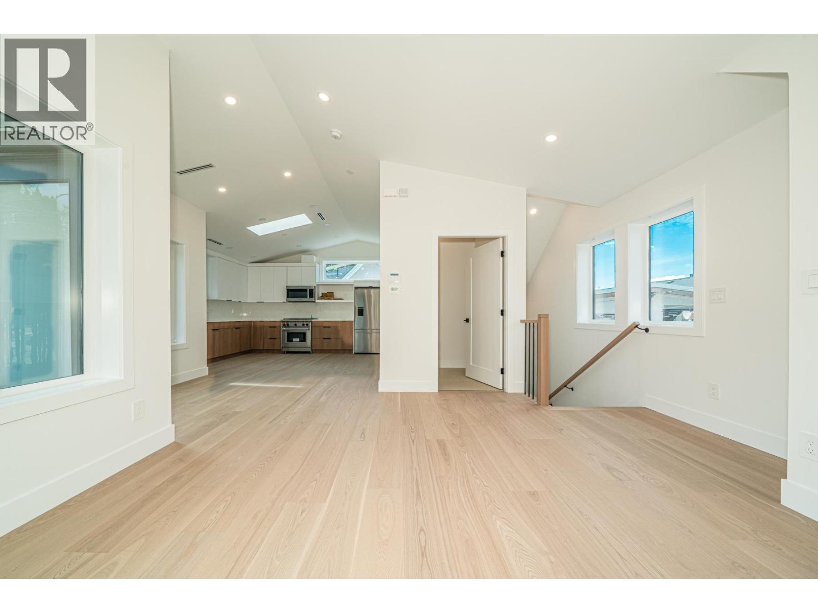 1933 E 4th Avenue, Vancouver, British Columbia  V5N 1K3 - Photo 9 - R3125738