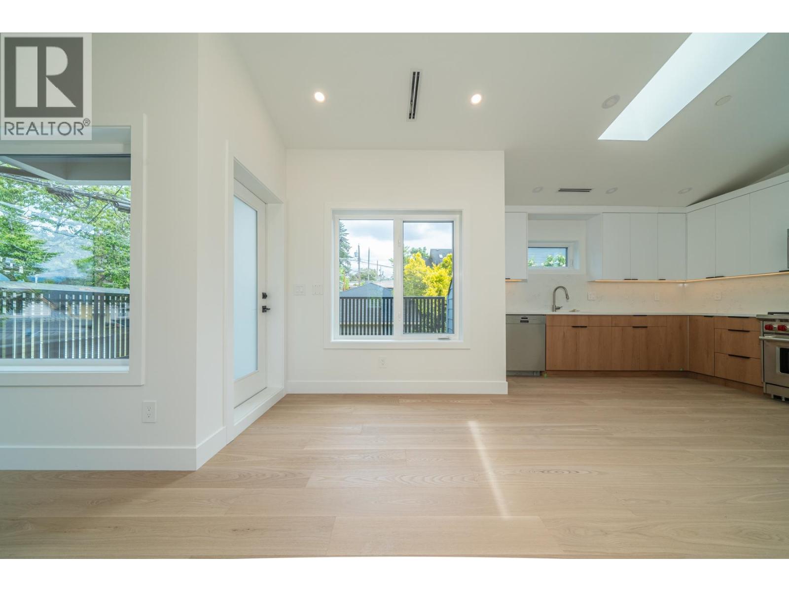 1933 E 4th Avenue, Vancouver, British Columbia  V5N 1K3 - Photo 12 - R3125738