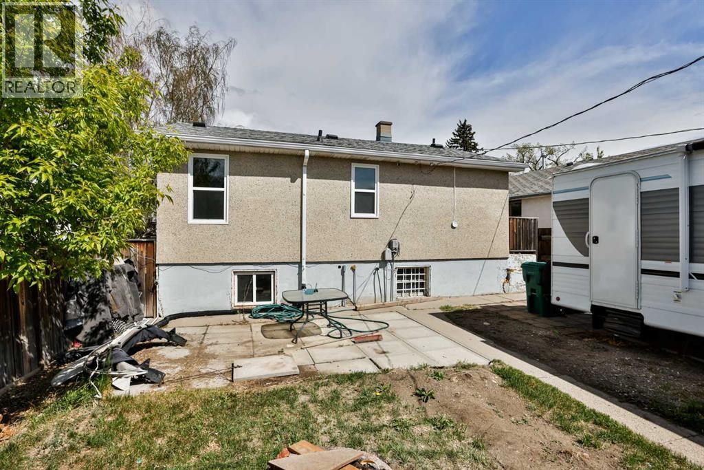 120 16 Street N, Lethbridge, Alberta  T1H 2Z5 - Photo 2 - A2310903