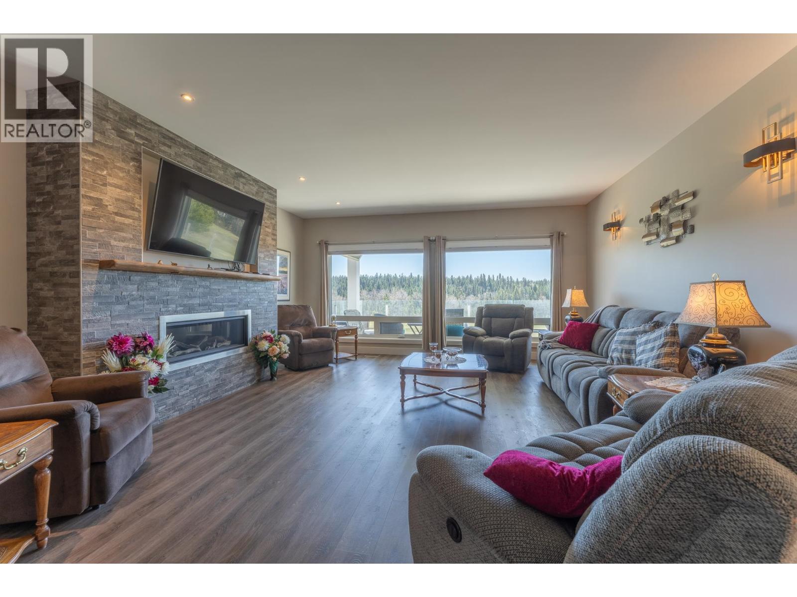 4898 Telqua Drive, 108 Mile Ranch, British Columbia  V0K 2Z0 - Photo 24 - R3118114