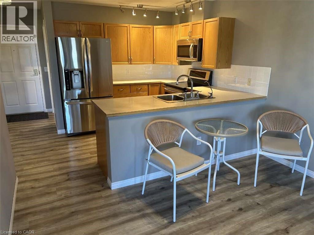 4 Peter Street, Hamilton, Ontario  L8B 0Z4 - Photo 3 - 40813682