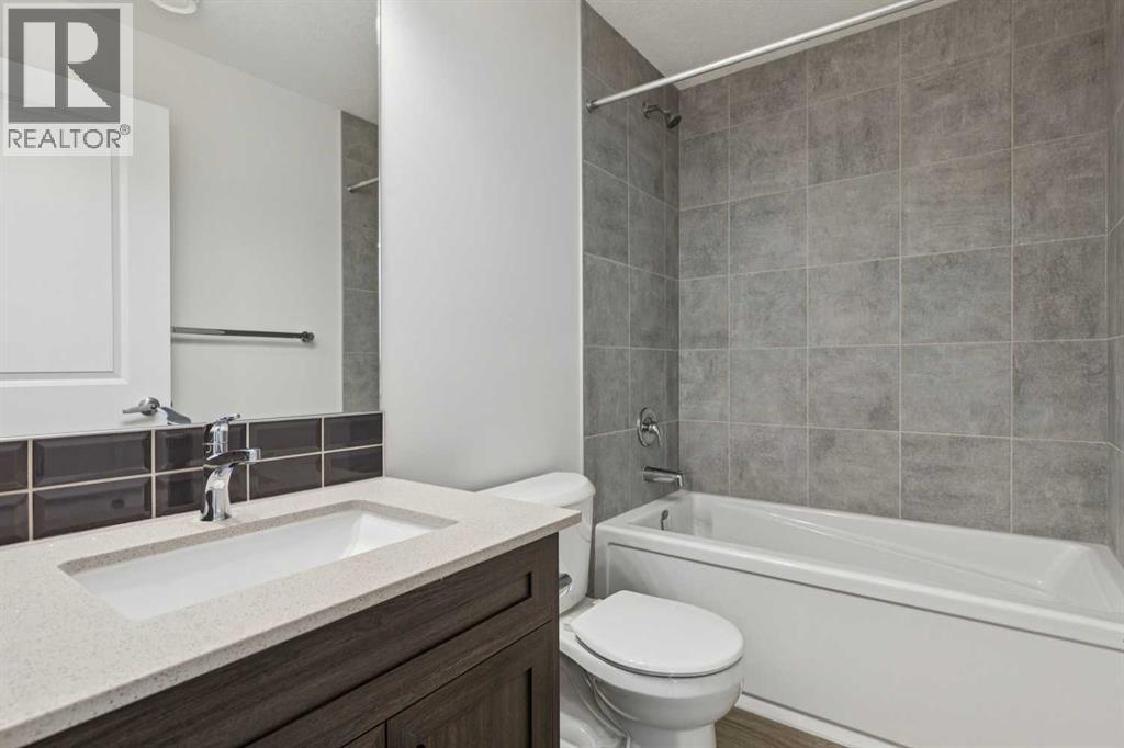25 Yorkstone Row SW, Calgary, Alberta T2X 5H4 - Photo 33 - A2296058