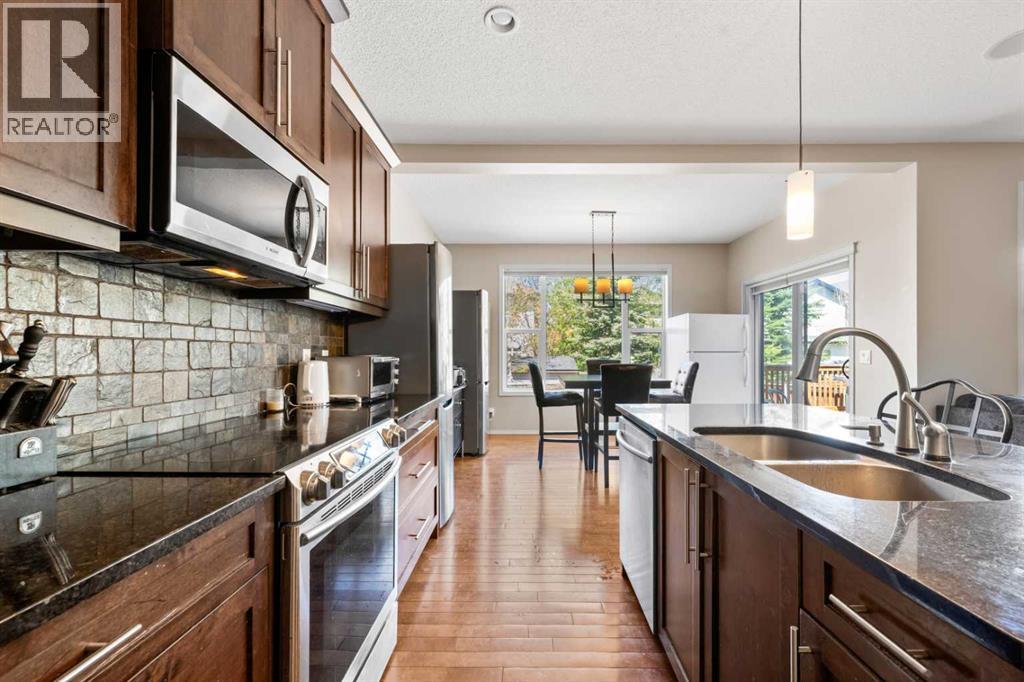 16 Cranarch Grove SE, Calgary, Alberta  T3M 0V5 - Photo 12 - A2303995