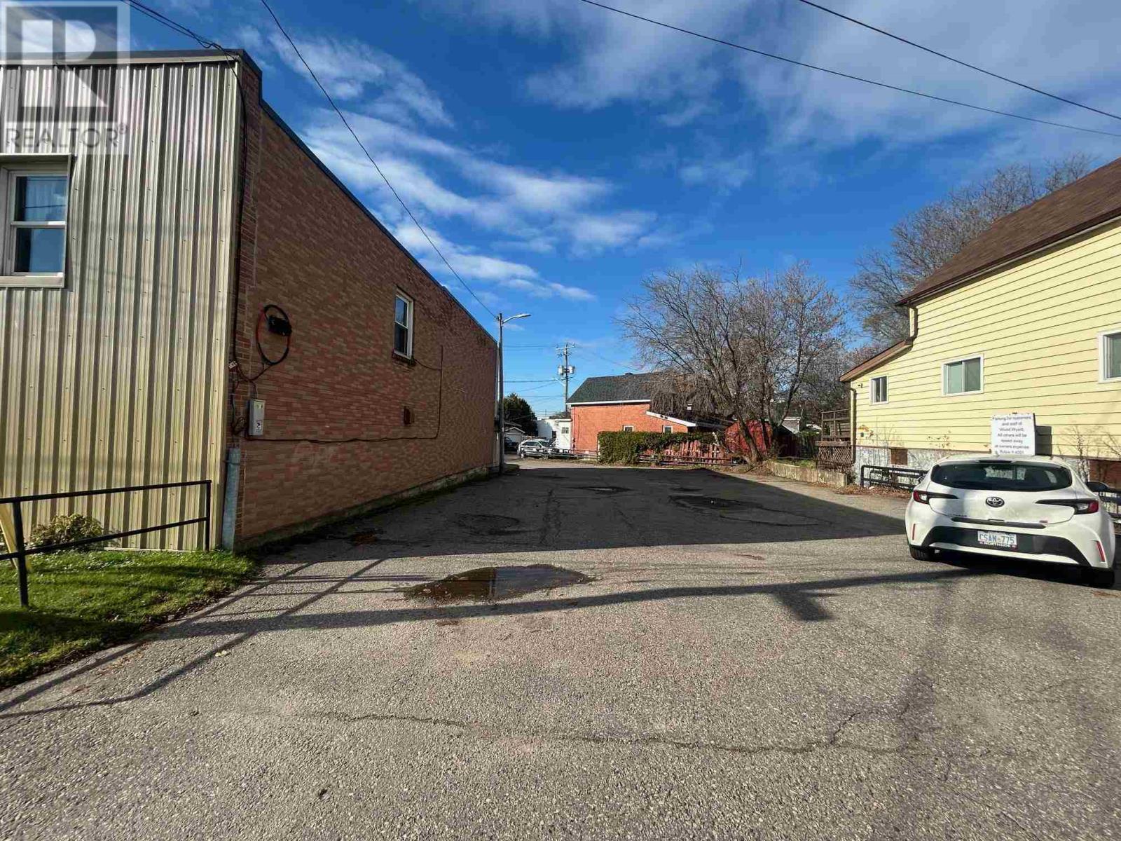 281 North St, Sault Ste. Marie, Ontario  P6A 1M7 - Photo 4 - SM261085