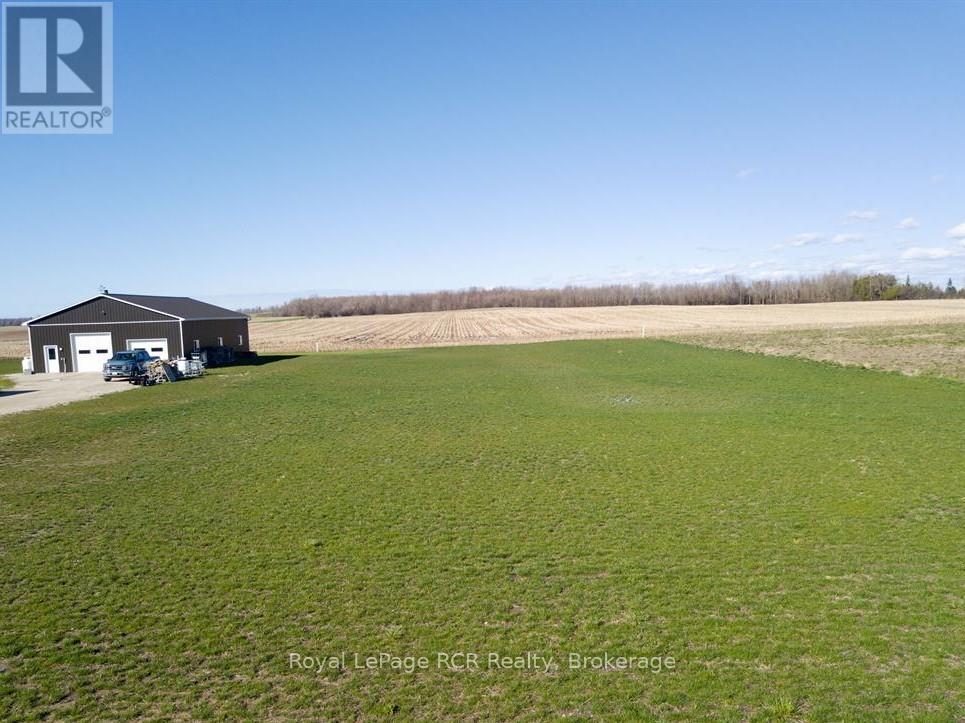 418 Hayes Lake Avenue, Huron-Kinloss, Ontario  N0G 2B0 - Photo 4 - X13155024
