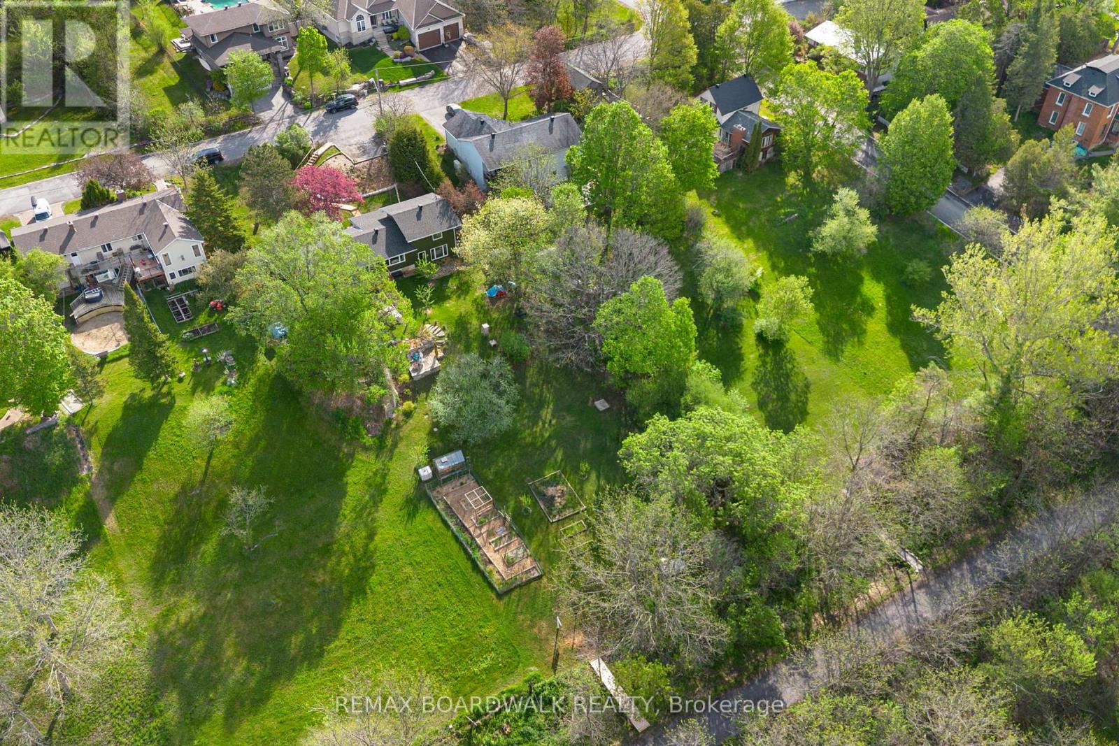 256 Mitcheson Street, Mississippi Mills, Ontario  K0A 1A0 - Photo 3 - X13036608