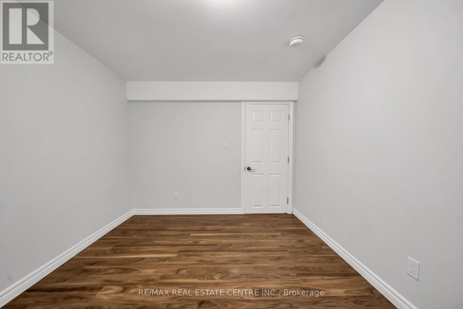 1074 Farmstead (Bsmt) Drive, Milton, Ontario L9T 8G5 - Photo 16 - W13018788