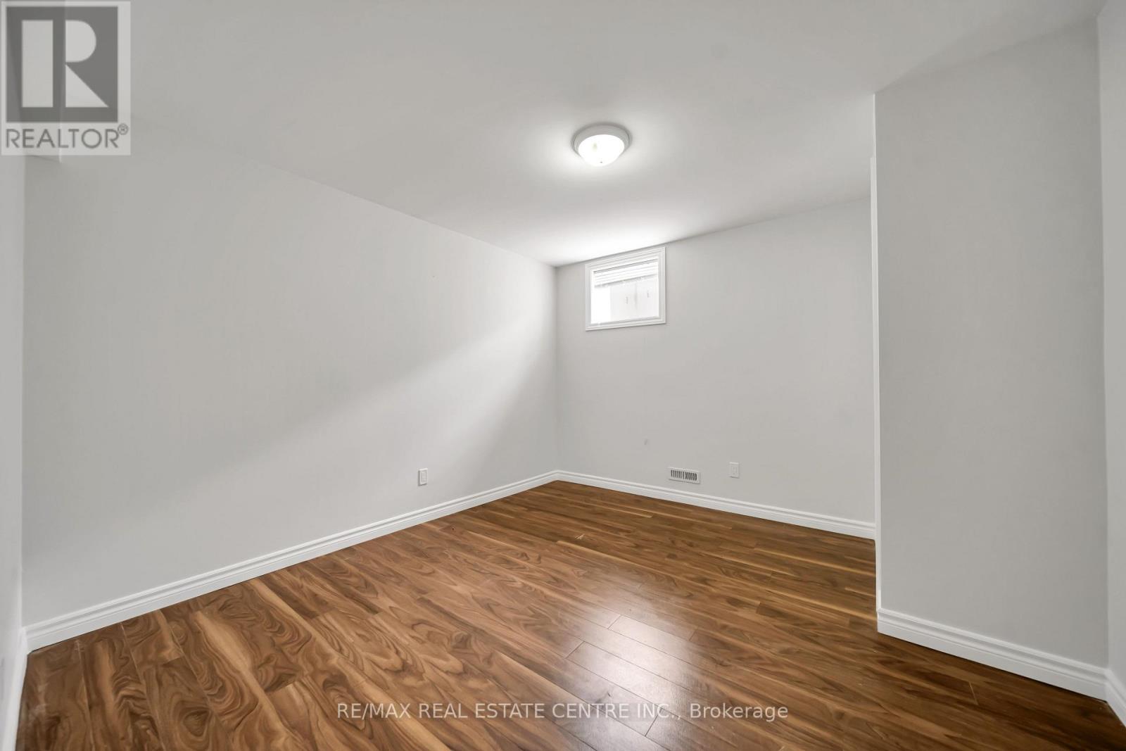 1074 Farmstead (Bsmt) Drive, Milton, Ontario L9T 8G5 - Photo 24 - W13018788