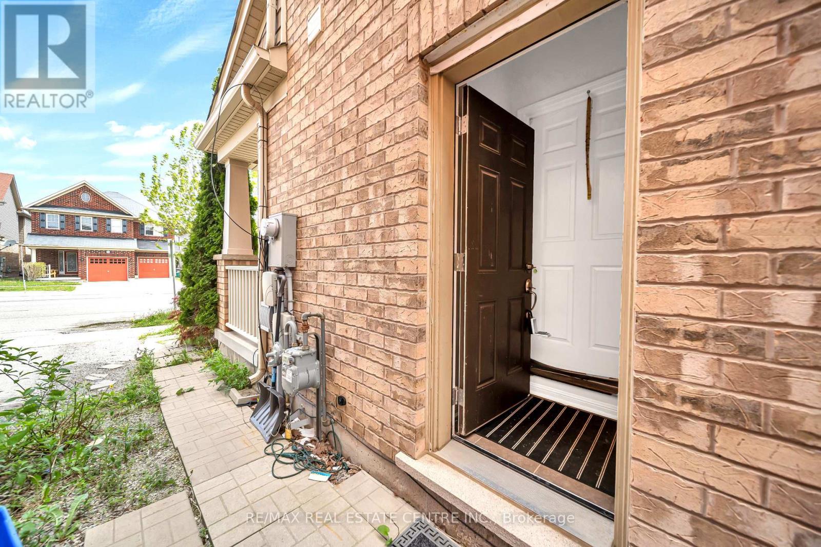 1074 Farmstead (Bsmt) Drive, Milton, Ontario L9T 8G5 - Photo 5 - W13018788
