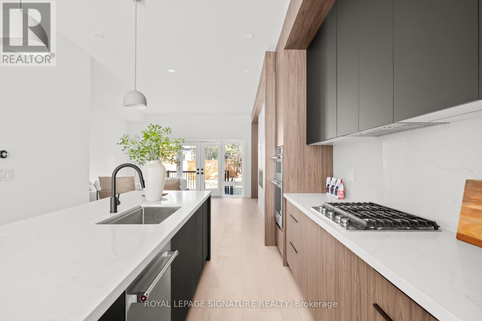 90 Johnston Avenue, Toronto, Ontario  M2N 1H2 - Photo 8 - C13154676