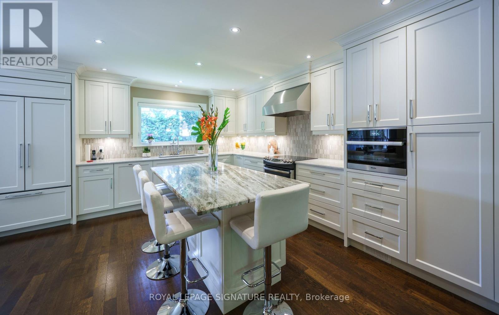 12 Abbeywood Trail, Toronto, Ontario  M3B 3B3 - Photo 10 - C13154756