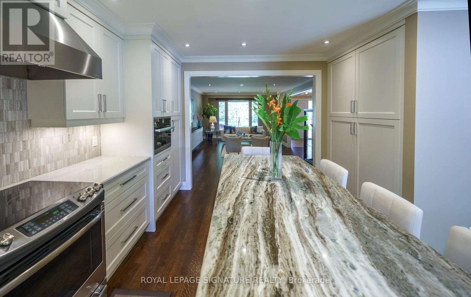 12 Abbeywood Trail, Toronto, Ontario  M3B 3B3 - Photo 11 - C13154756
