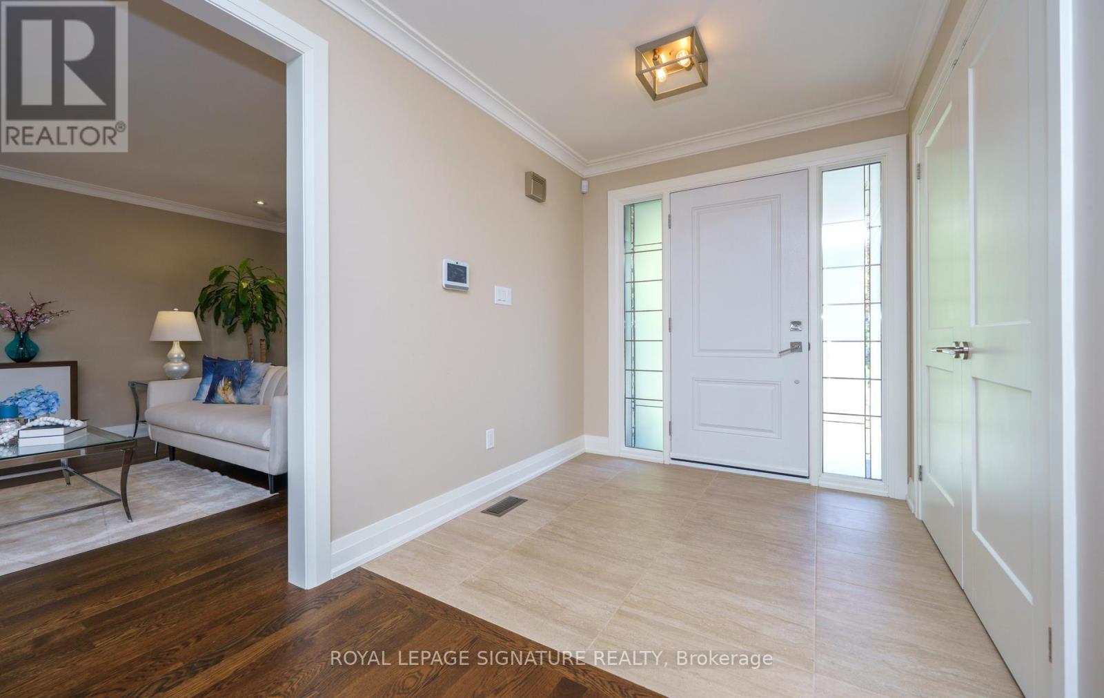 12 Abbeywood Trail, Toronto, Ontario  M3B 3B3 - Photo 3 - C13154756