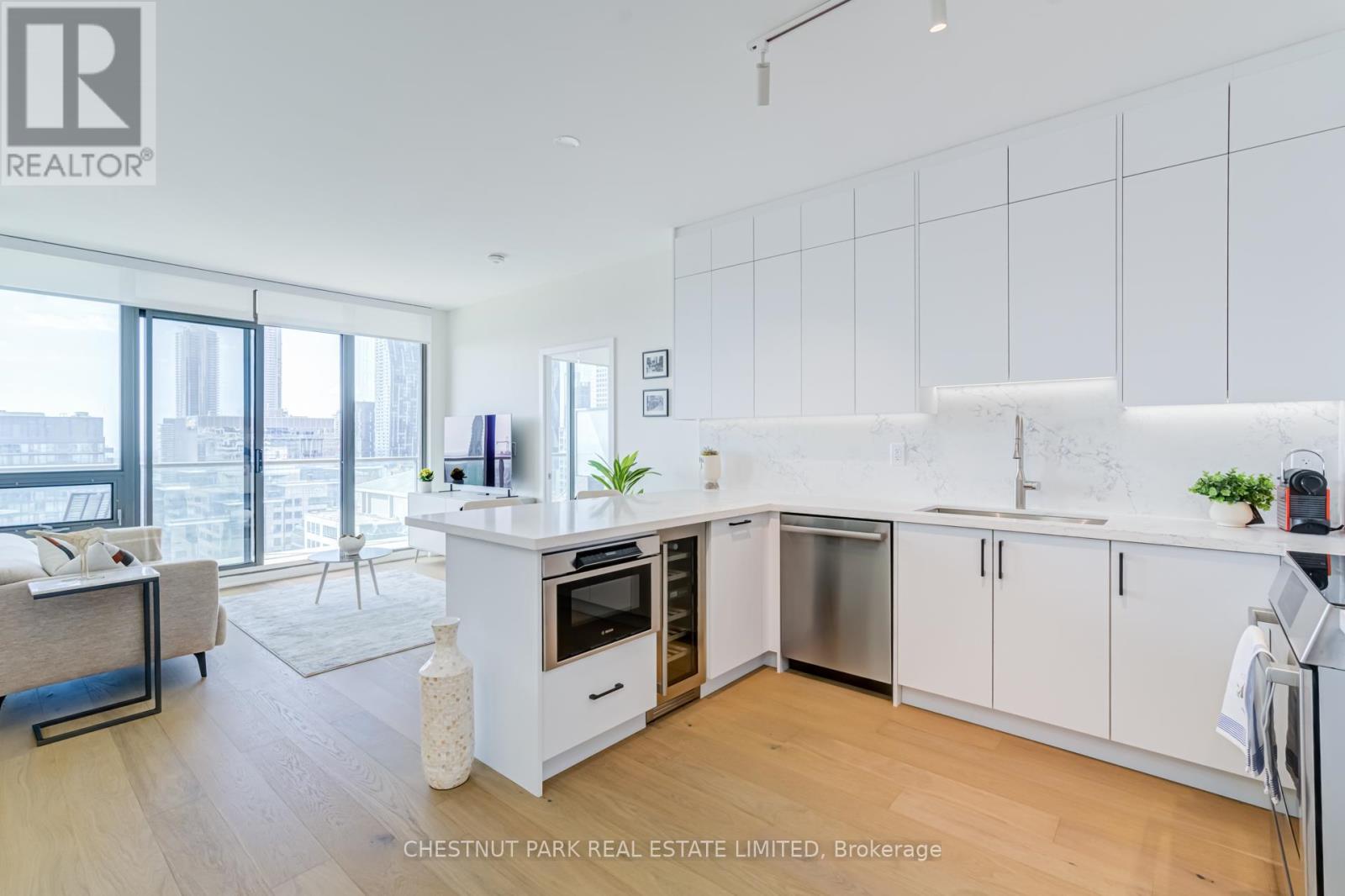 2509 - 33 Lombard Street, Toronto, Ontario  M5C 3H8 - Photo 4 - C13154988