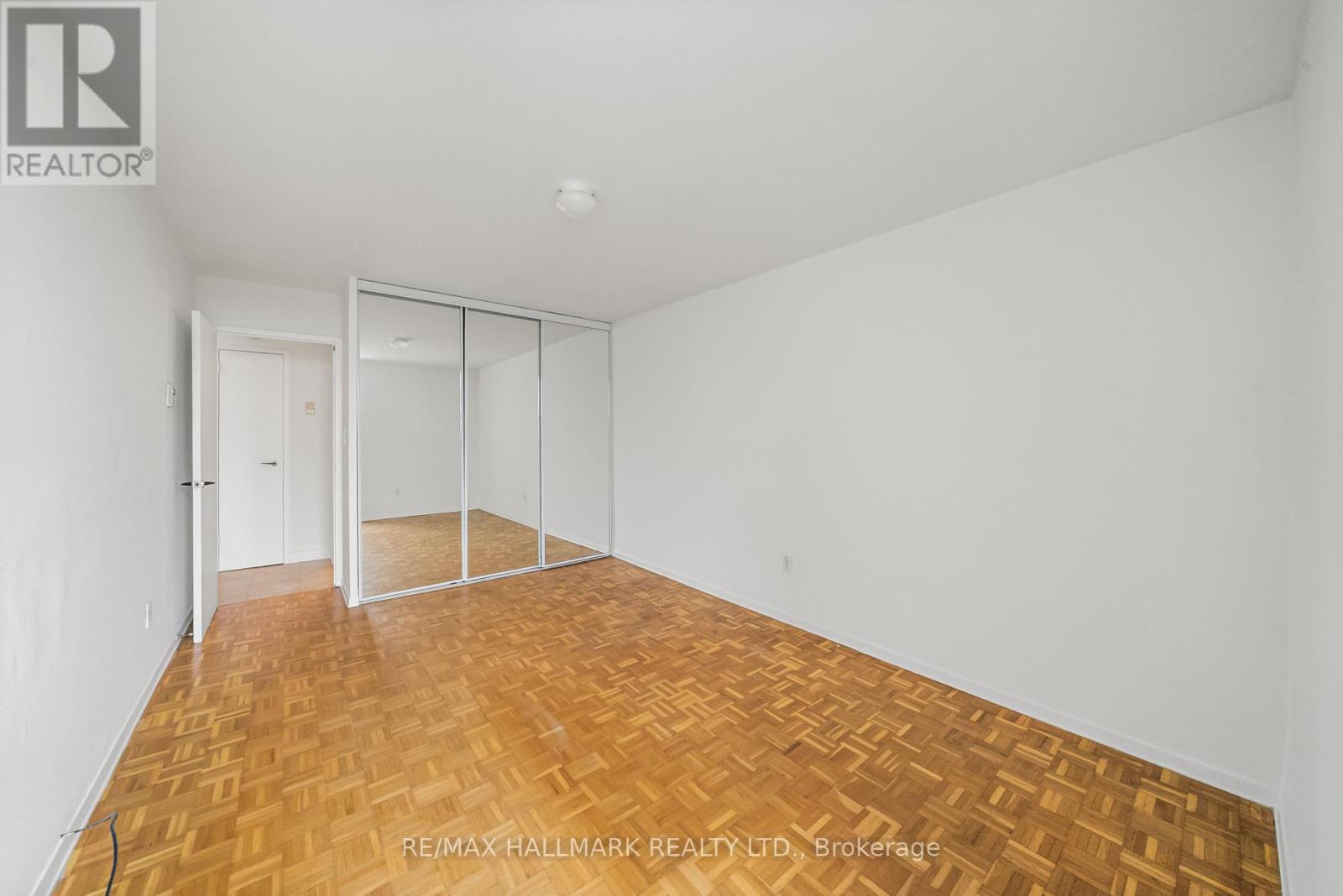 3112 - 40 Homewood Avenue, Toronto, Ontario  M4Y 2K2 - Photo 13 - C13155010