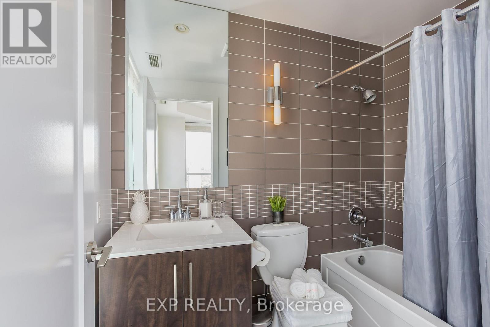 2904 - 120 Homewood Avenue, Toronto, Ontario  M4Y 2J3 - Photo 15 - C13155030