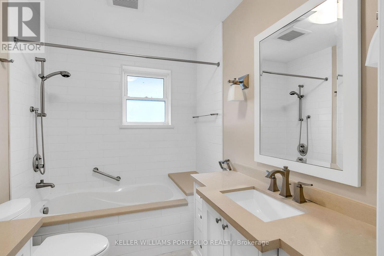 29 Winlock Park, Toronto, Ontario  M2M 1Z1 - Photo 19 - C13155074