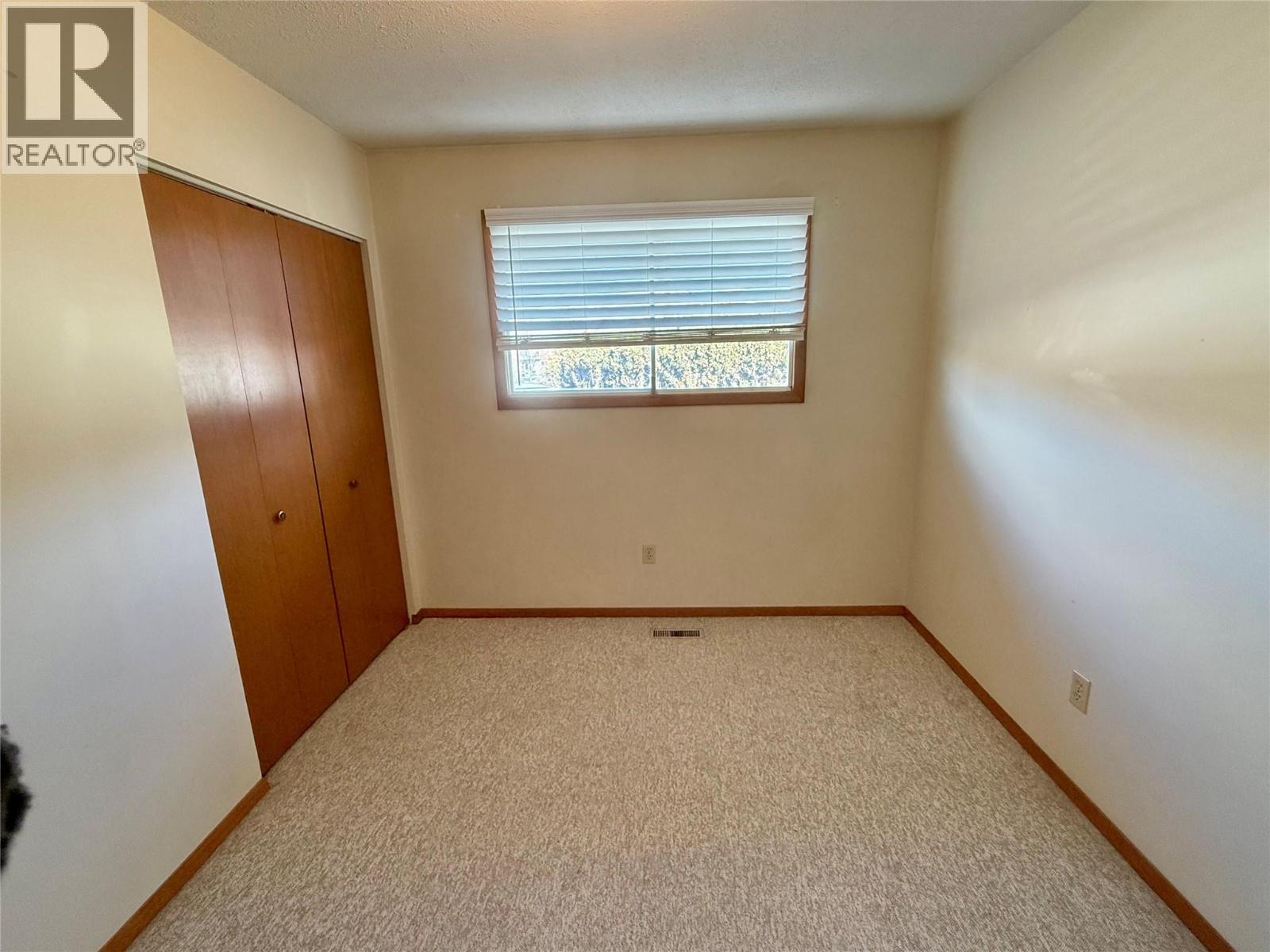 251 21st Avenue N, Cranbrook, British Columbia  V1C 4M6 - Photo 8 - 10379462