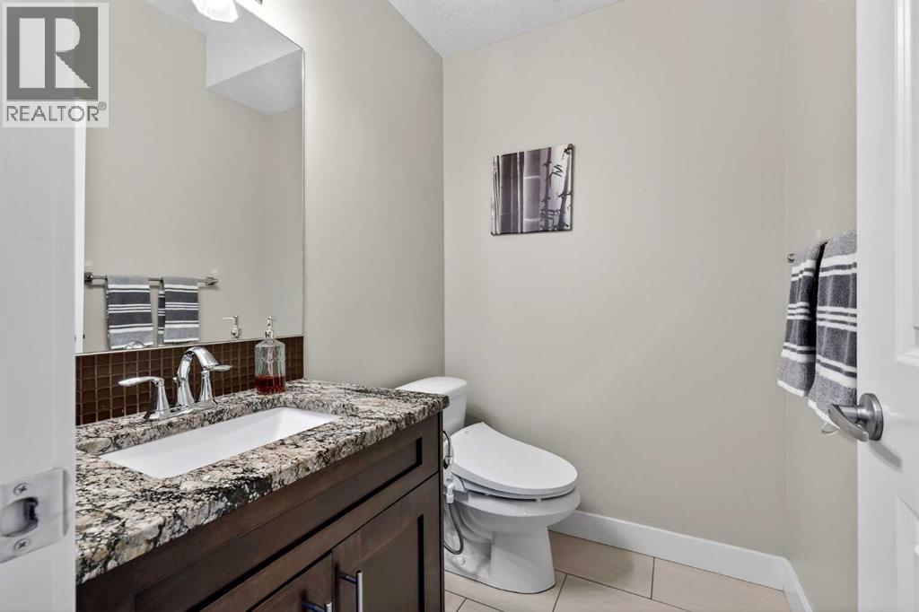 7104 36 Avenue NW, Calgary, Alberta  T3B 1T8 - Photo 12 - A2292184