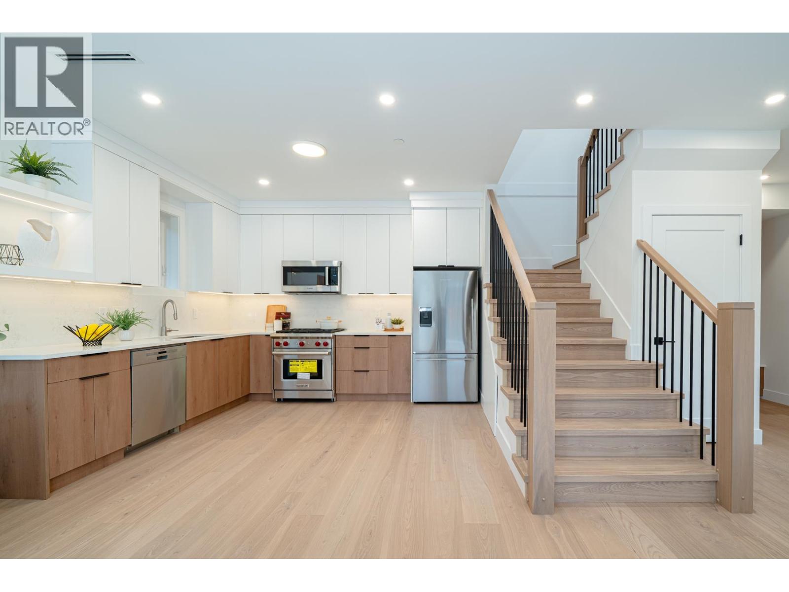 1935 E 4th Avenue, Vancouver, British Columbia  V5N 1K3 - Photo 12 - R3125769