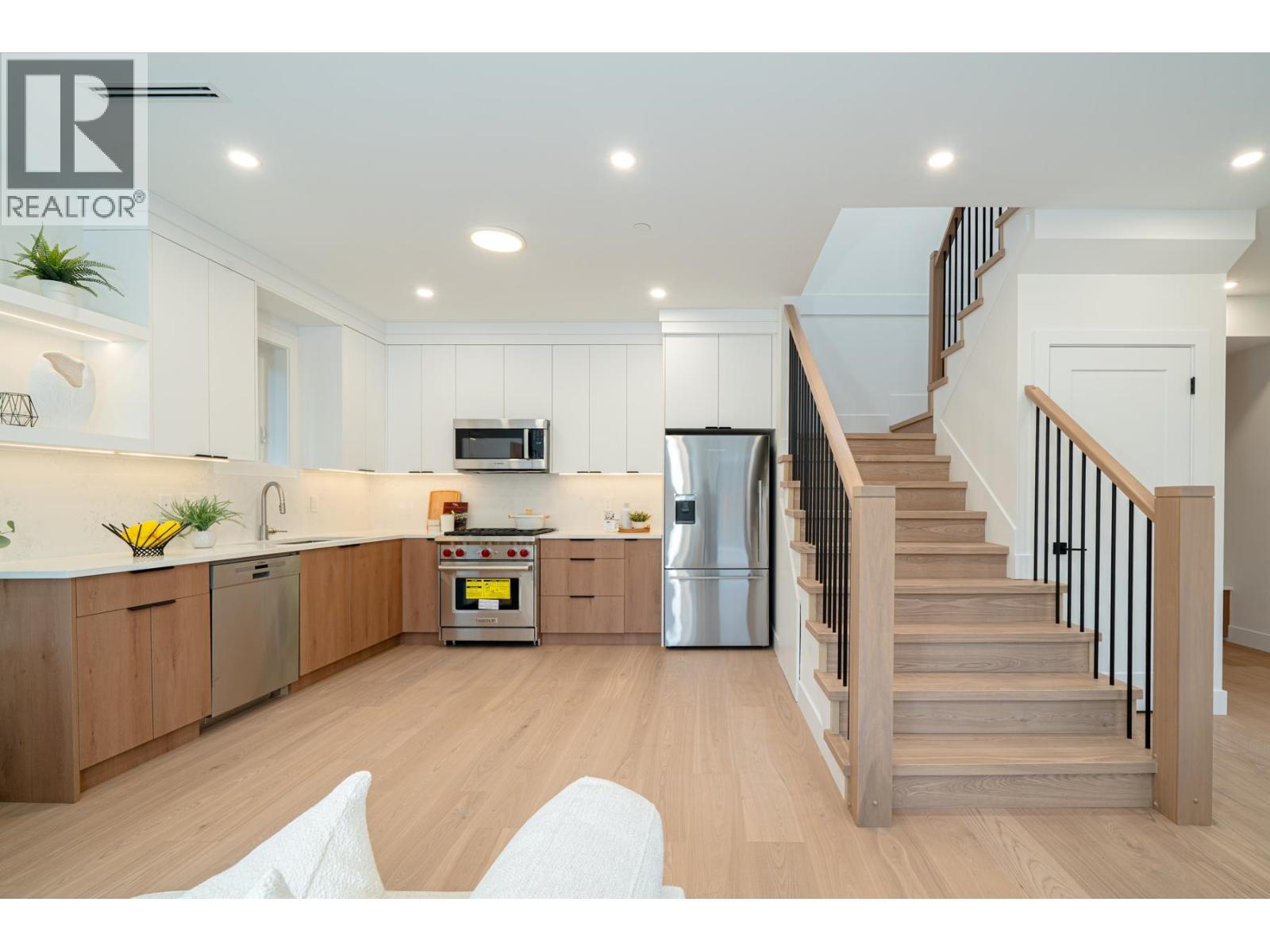 1935 E 4th Avenue, Vancouver, British Columbia  V5N 1K3 - Photo 13 - R3125769