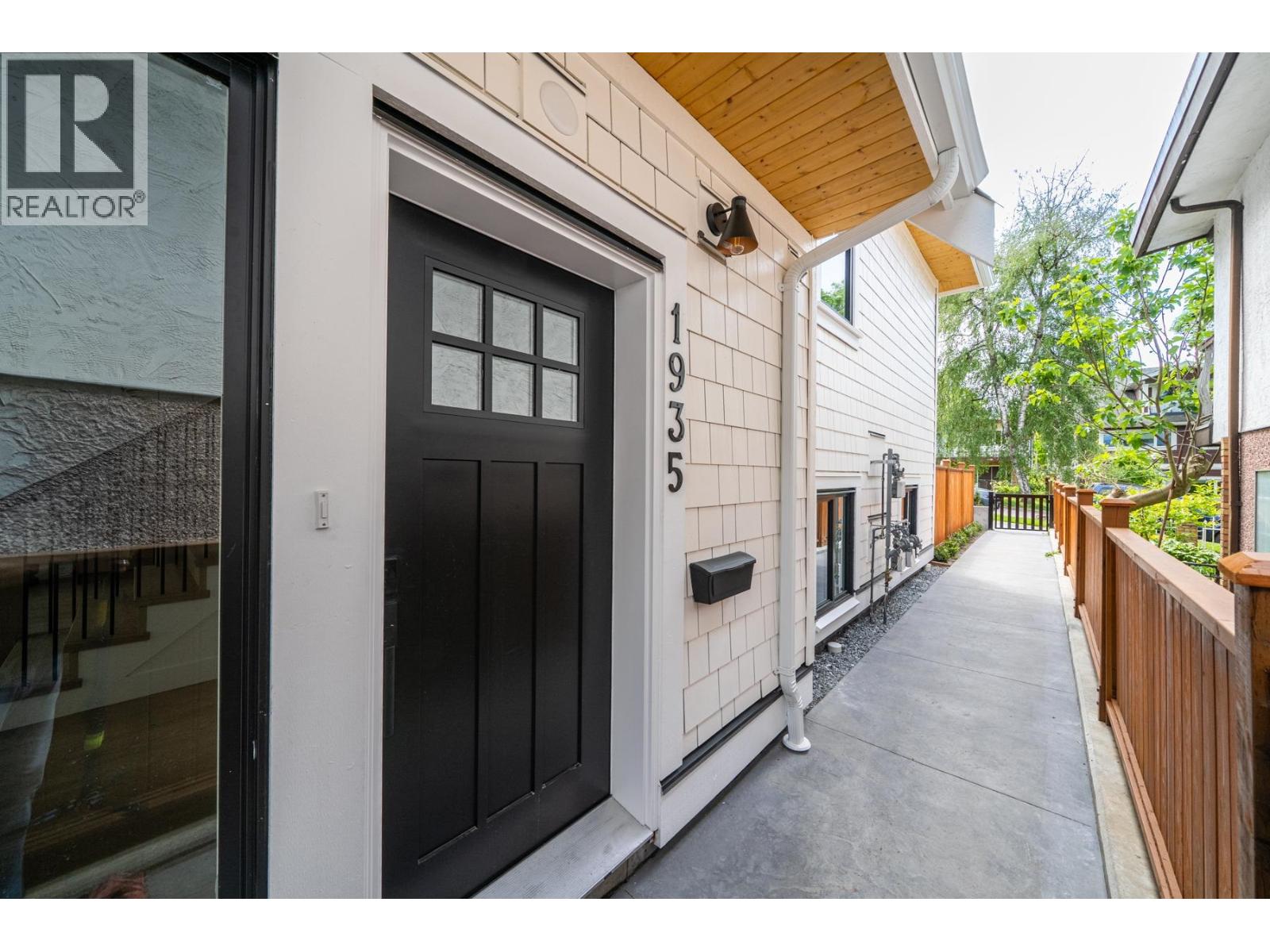 1935 E 4th Avenue, Vancouver, British Columbia  V5N 1K3 - Photo 27 - R3125769