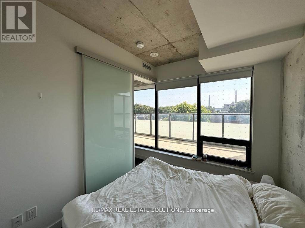 425 - 246 Logan Avenue, Toronto, Ontario  M4M 0E9 - Photo 4 - E13154726