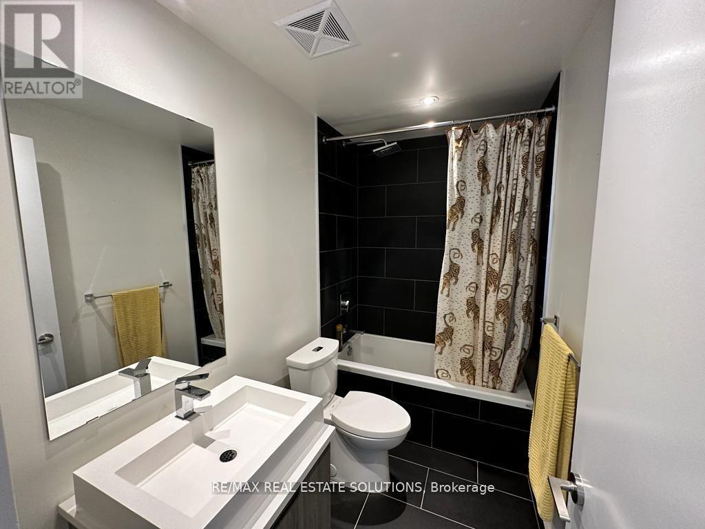 425 - 246 Logan Avenue, Toronto, Ontario  M4M 0E9 - Photo 7 - E13154726