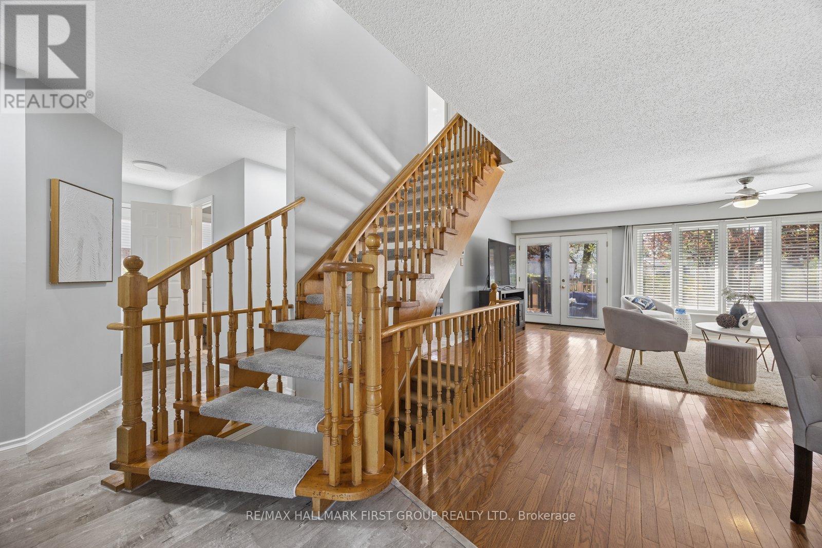28 Empson Court, Ajax, Ontario  L1S 3Y3 - Photo 3 - E13154754