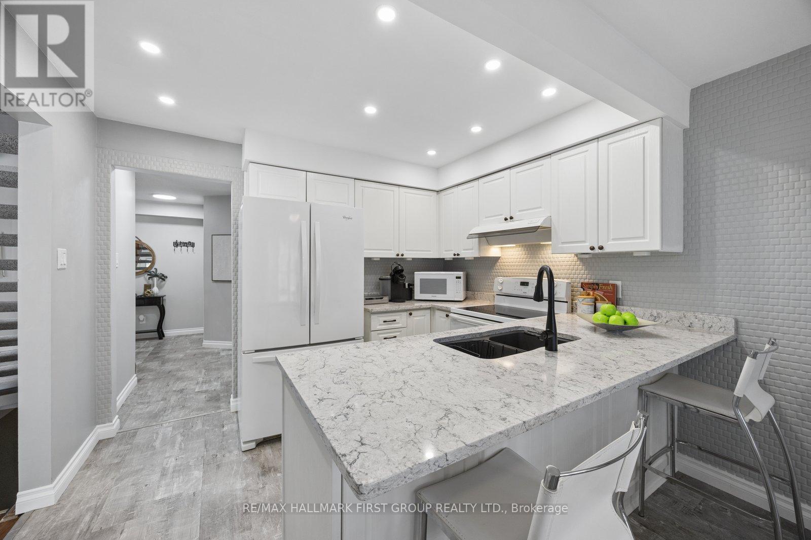 28 Empson Court, Ajax, Ontario  L1S 3Y3 - Photo 9 - E13154754