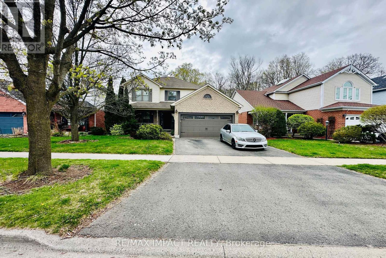 470 Safari Drive, Oshawa, Ontario  L1K 1B6 - Photo 3 - E13154834