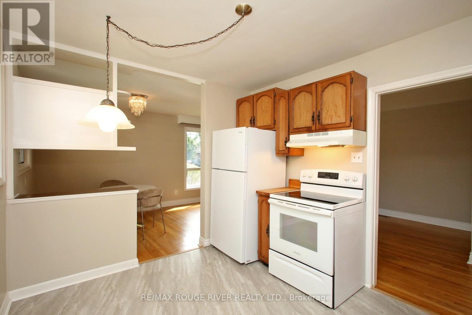 19 Thornbeck Drive, Toronto, Ontario  M1G 2J7 - Photo 10 - E13155022