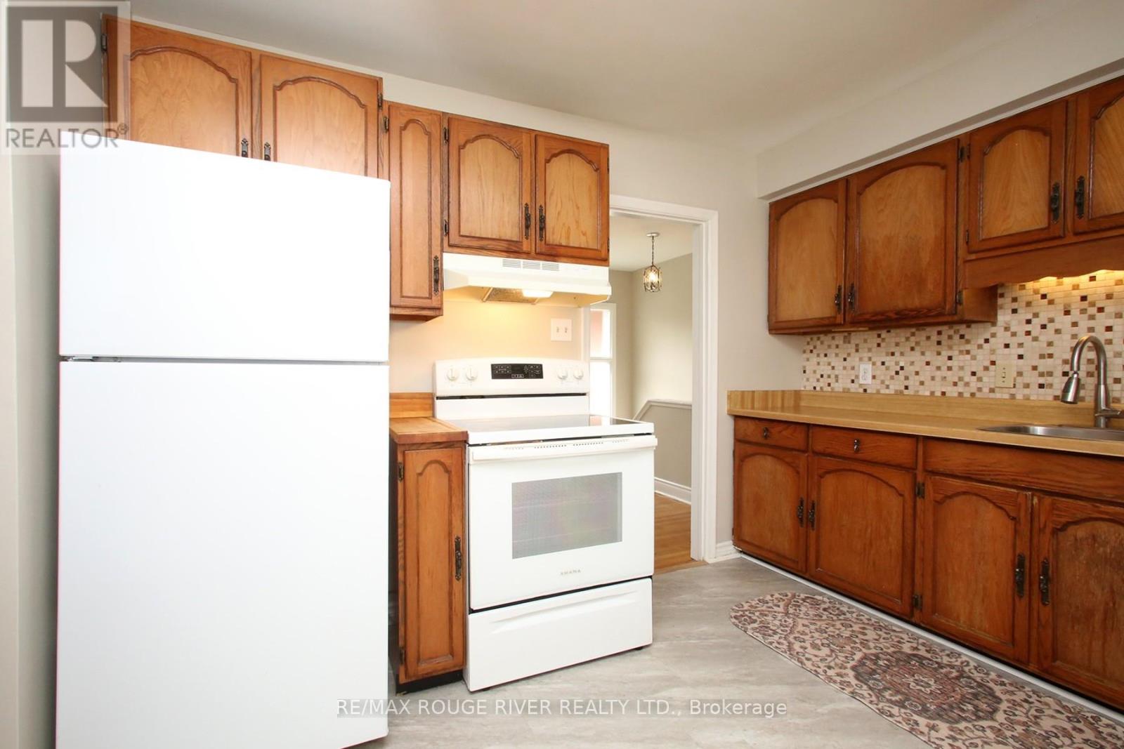 19 Thornbeck Drive, Toronto, Ontario  M1G 2J7 - Photo 13 - E13155022