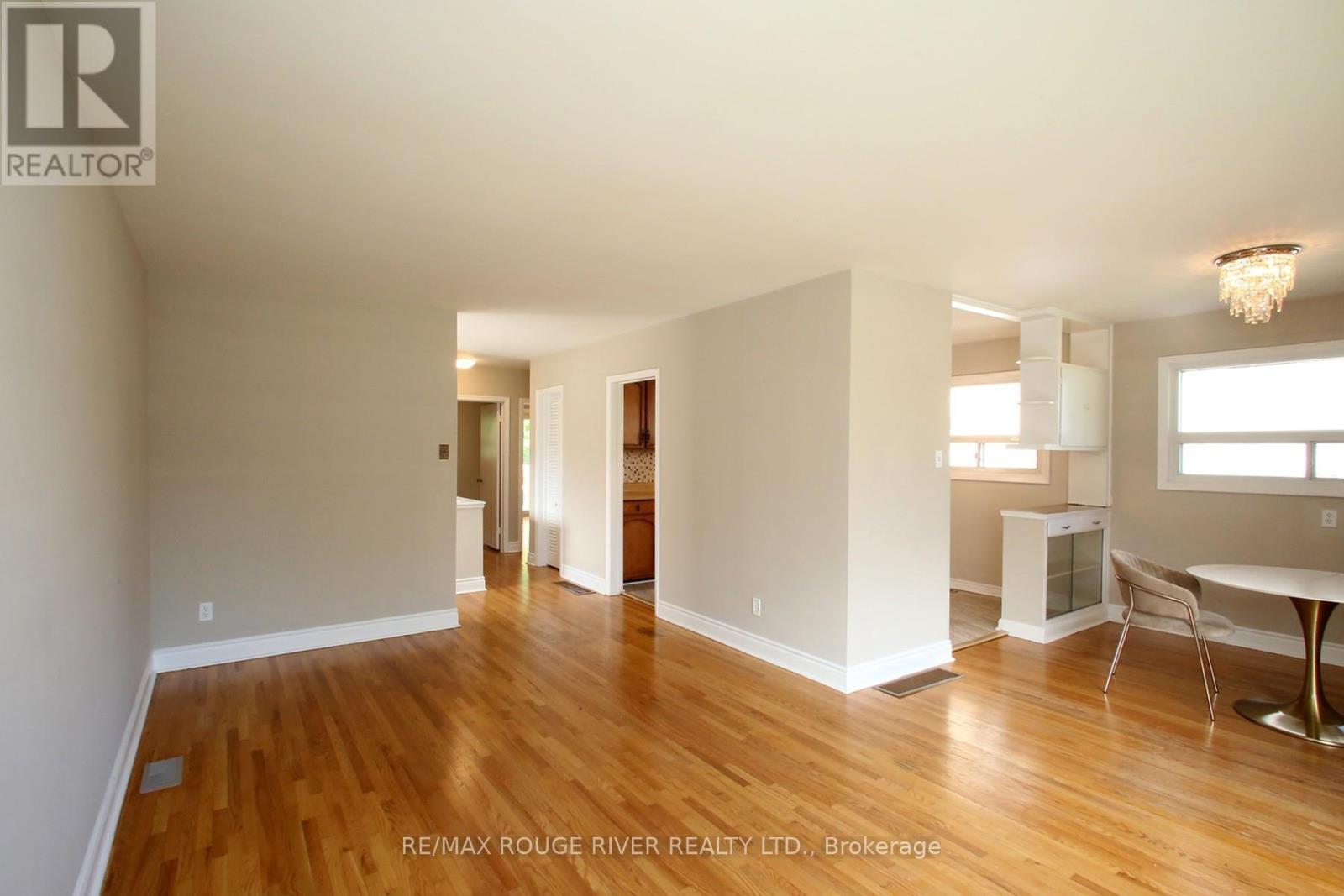 19 Thornbeck Drive, Toronto, Ontario  M1G 2J7 - Photo 14 - E13155022